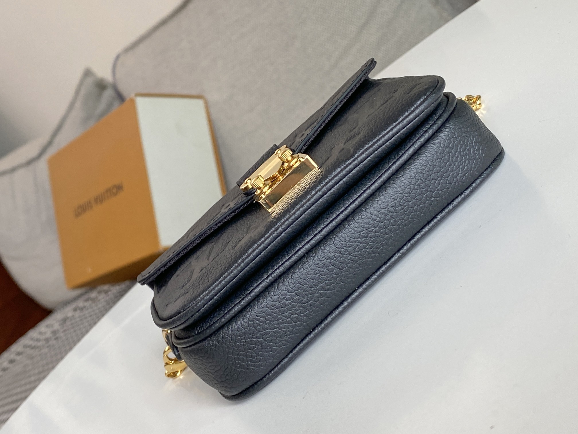Replica Louis Vuitton Pochette Micro Metis Bag