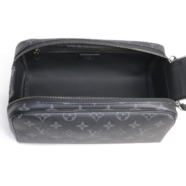 Replica Louis Vuitton Monogram Eclipse Canvas Dopp Kit Black M46354