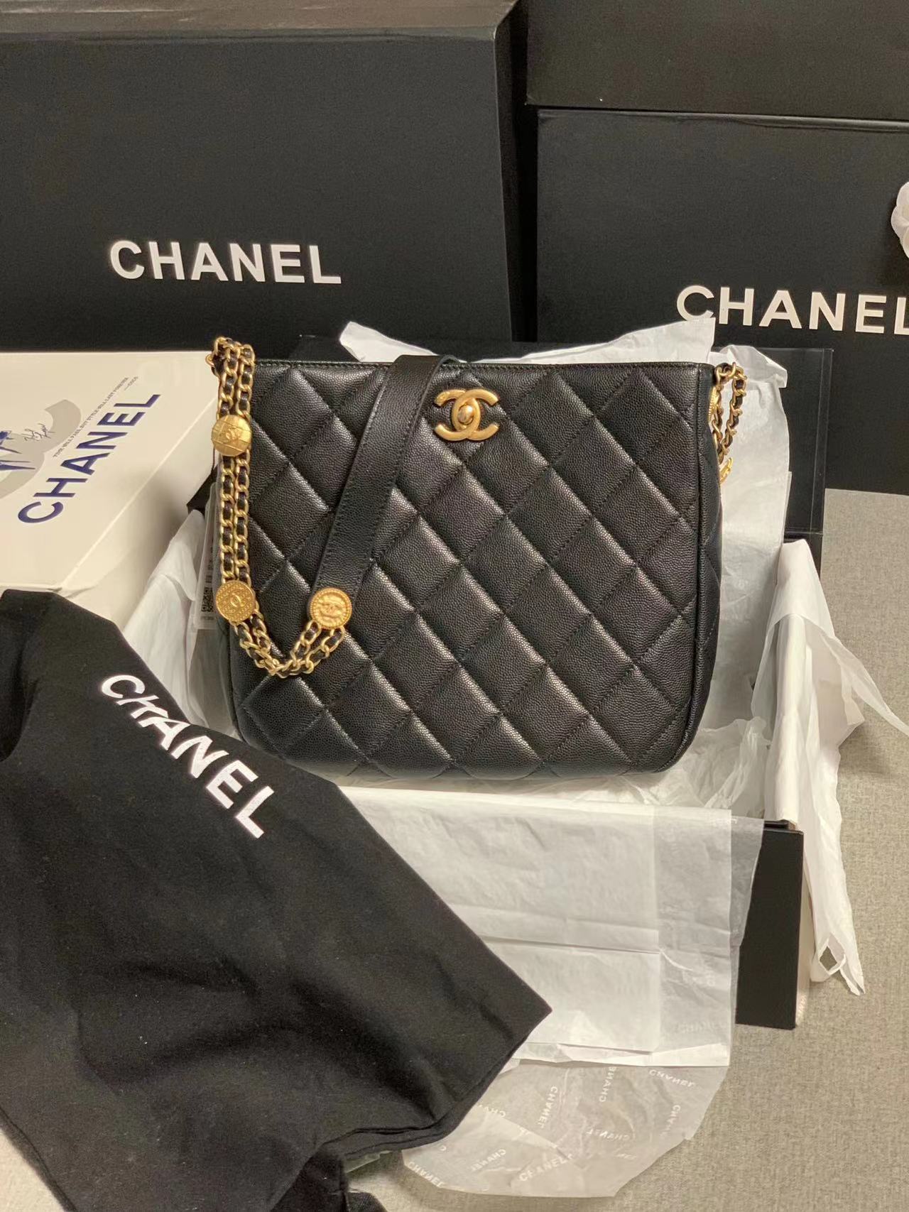 Replica Chanel Stock 22A As3400 Main Series Hobo Underarm Bag From Linda