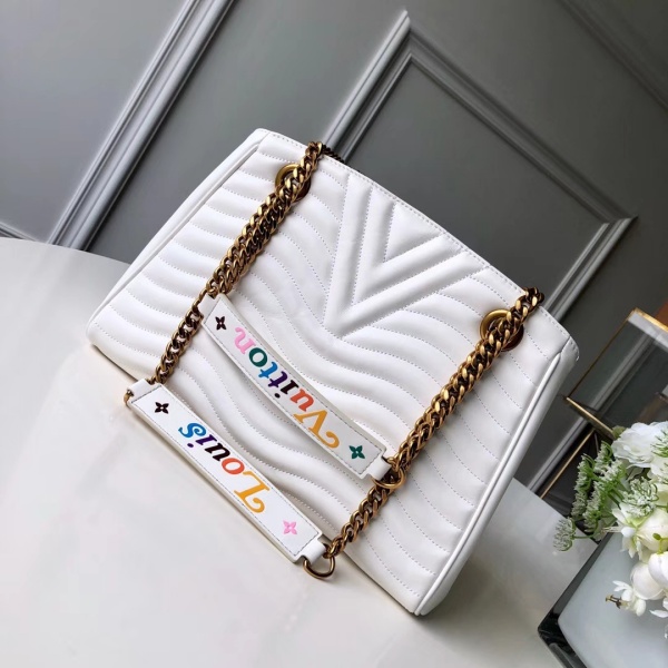 Replica Louis Vuitton New Wave Chain Tote