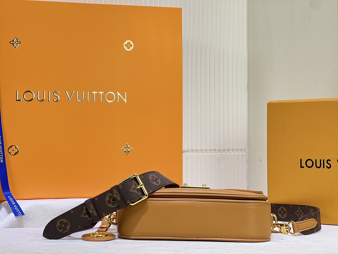 Replica Louis Vuitton Swing Bag