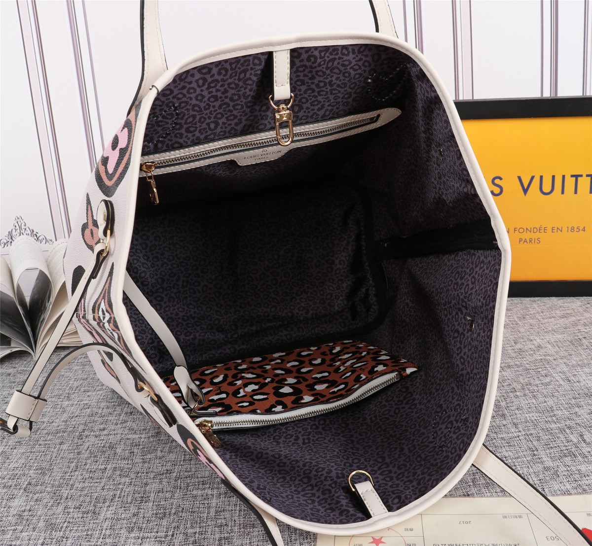 Replica Louis Vuitton Aaa-Neverfull Mm Tote Bag Black/White M45818