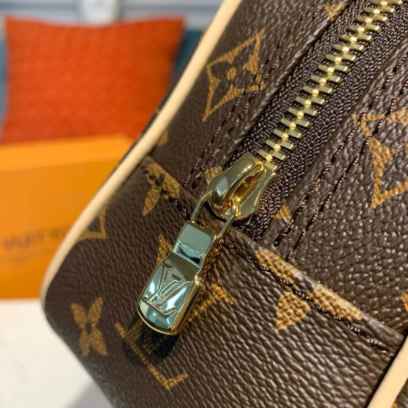 Replica Louis Vuitton Monogram Canvas Toiletry Bag 25 M47527
