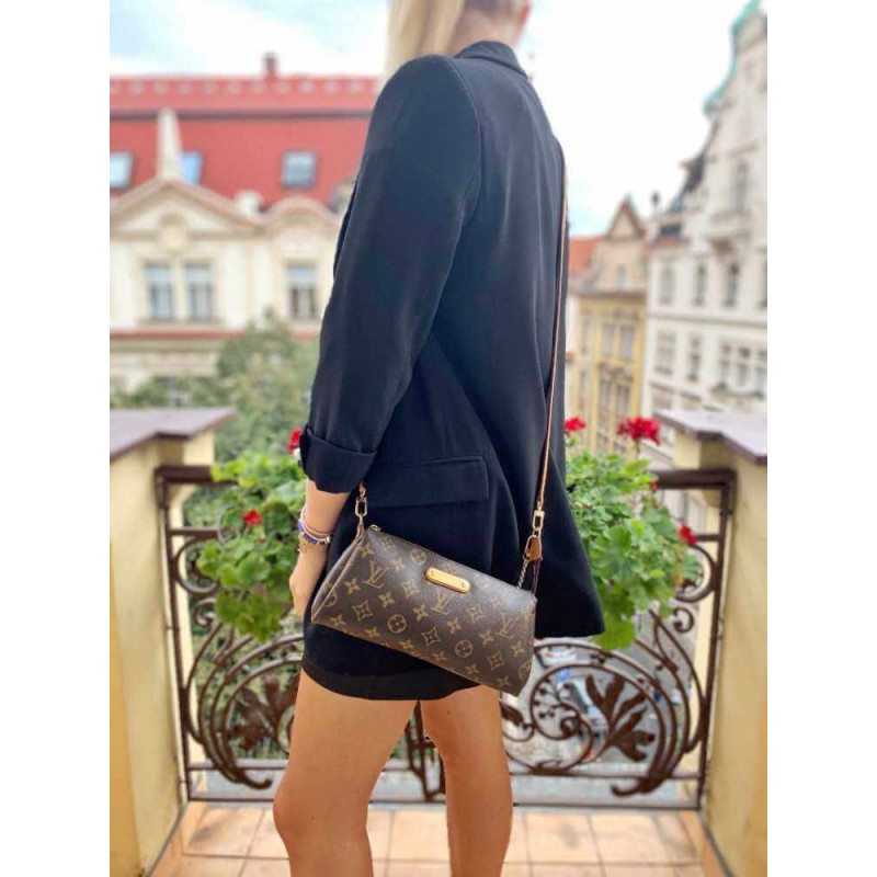 Replica Louis Vuitton Monogram Canvas Eva Clutch M95567