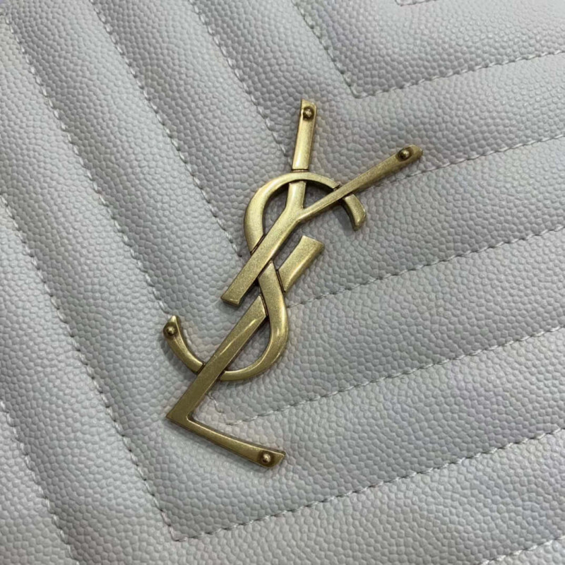 Replica Saint Laurent Vinyle Round Camera Bag In Chevron-Quilted Grain Leather 6104361