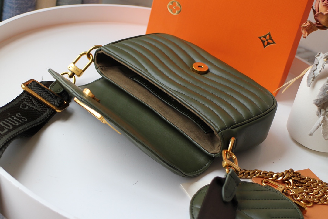 Replica Louis Vuitton New Wave Multi-Pochette M56471