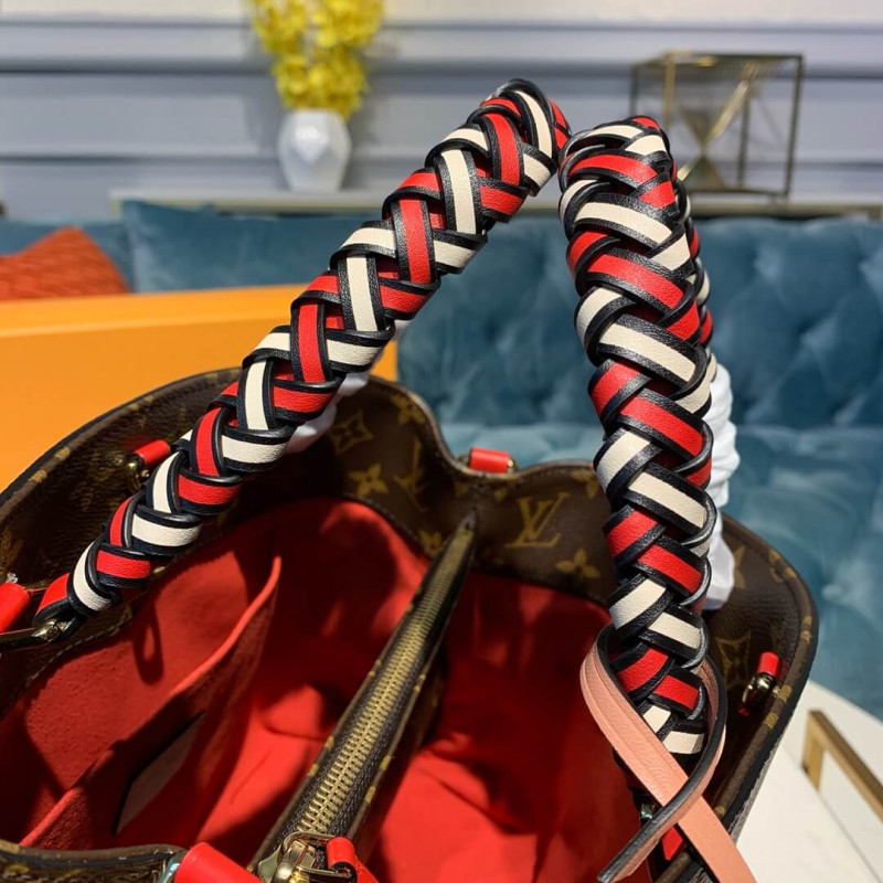 Replica Louis Vuitton Monogram Canvas Montaigne Mm M44672