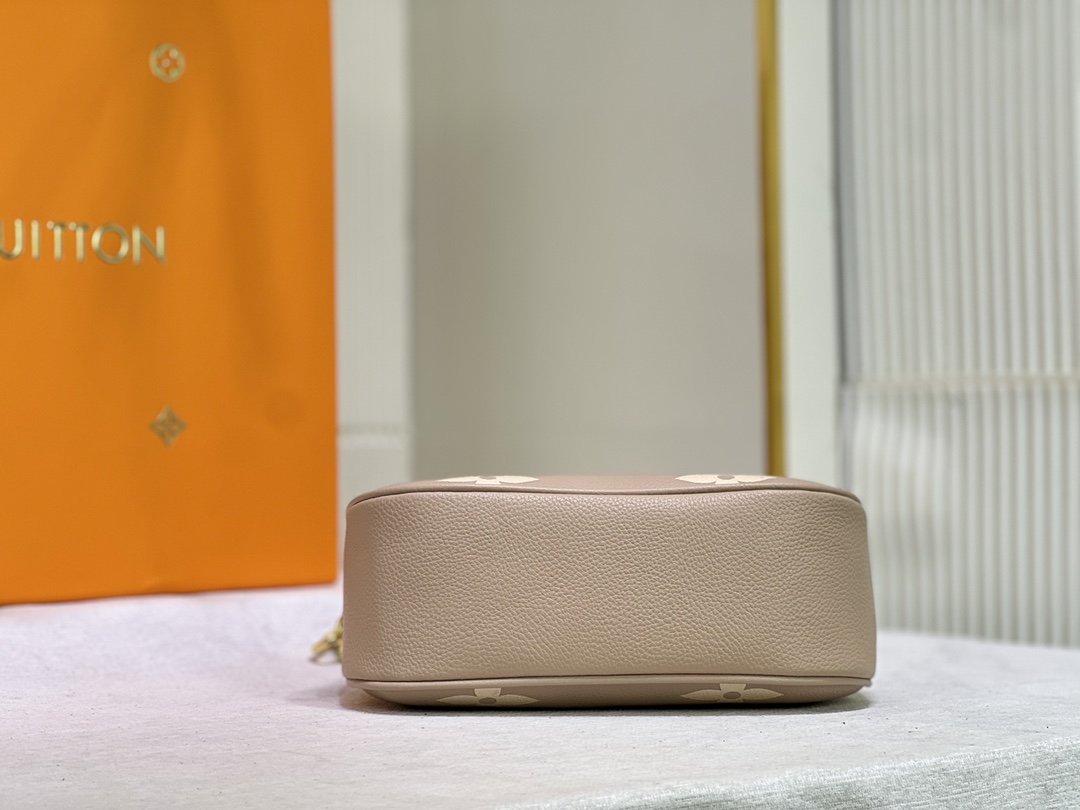 Replica Louis Vuitton Bagatelle Bag Mini Hobo Style