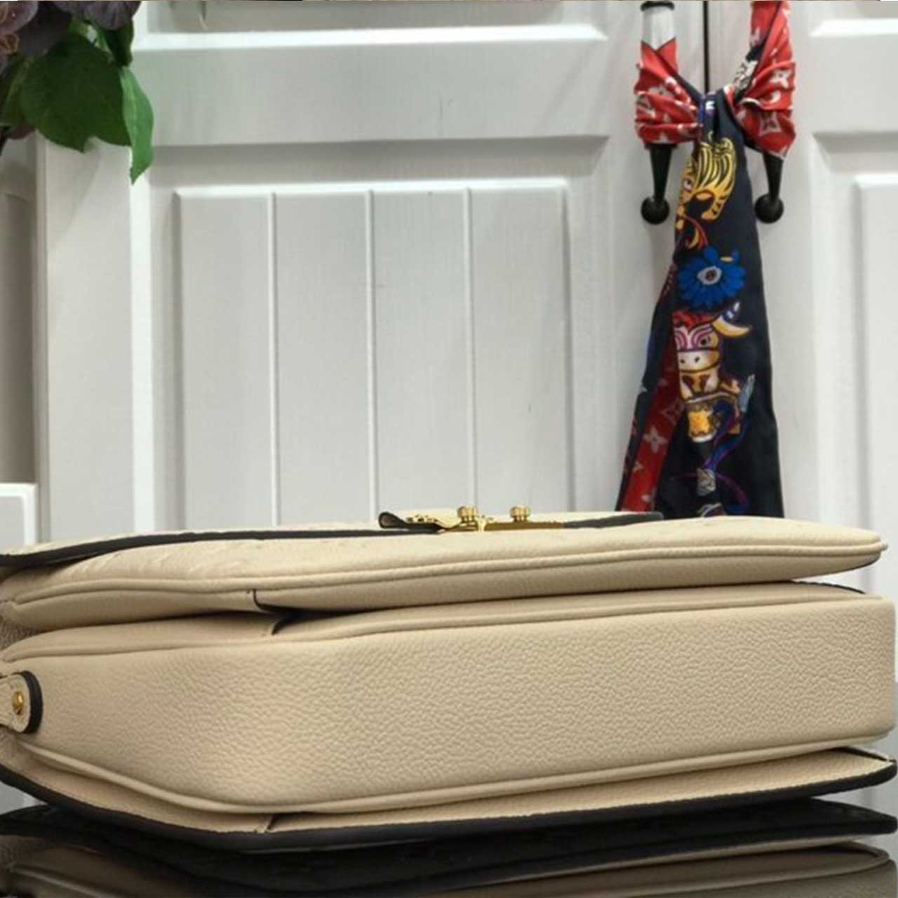 Replica Louis Vuitton Pochette Metis M44881 M44071 Beige/ Navy