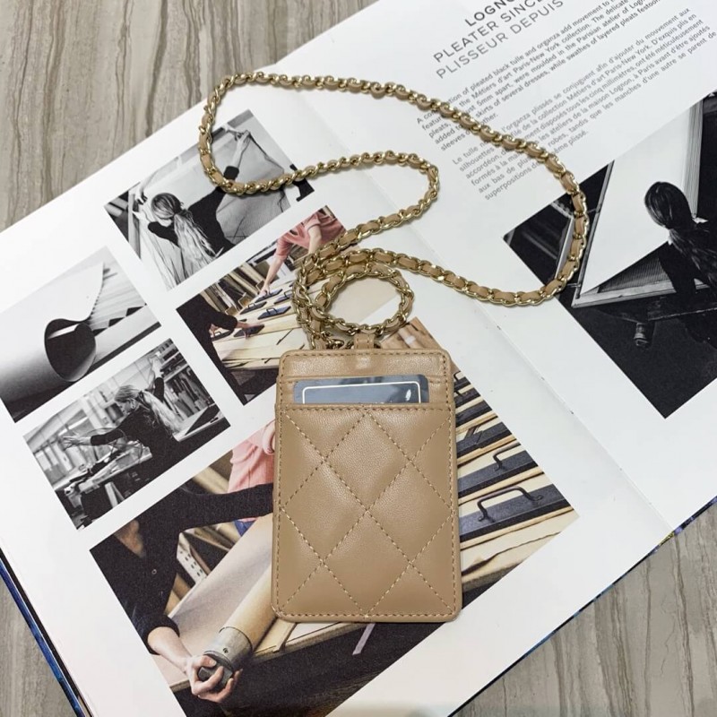 Replica Chanel 19 In The Fall Of The New Camellias Work The Cards The Card Pack 86068