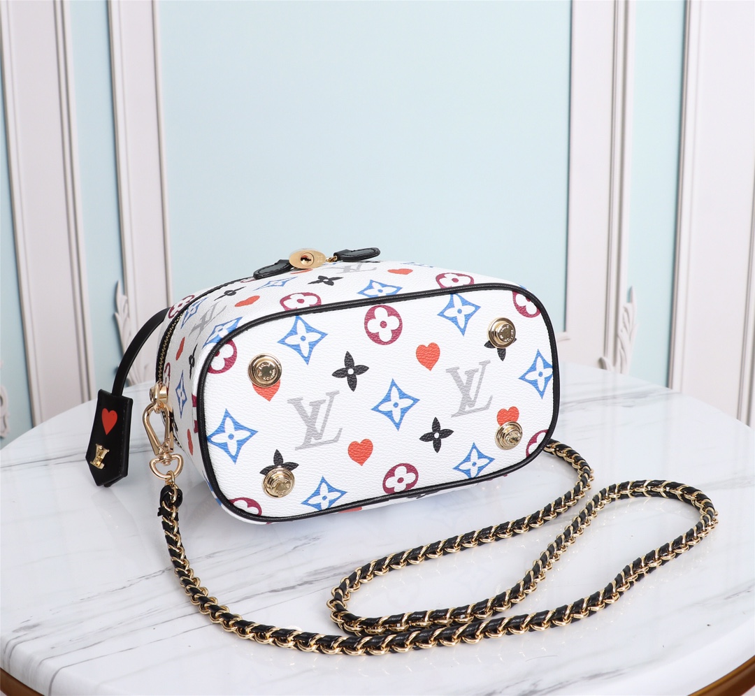Replica Louis Vuitton Game On Vanity Pm M57482 Black/White