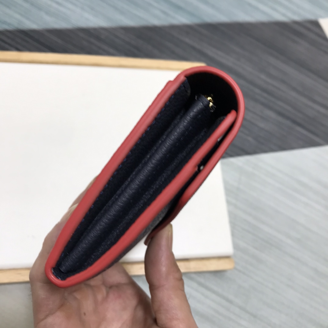 Replica Louis Vuitton Sarah Wallet M62125/M68708