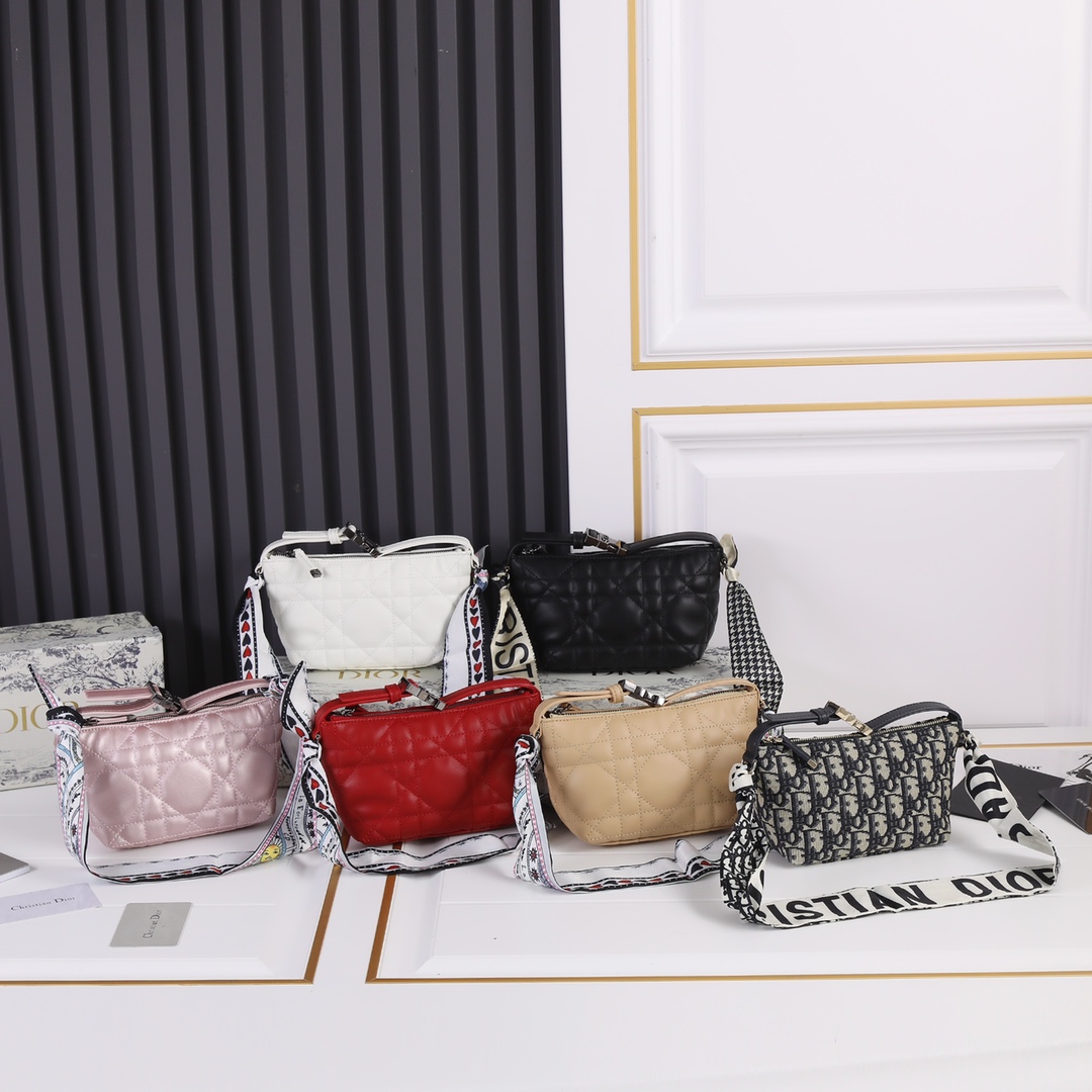 Replica Dior Small Drtravel Nomad Pouch