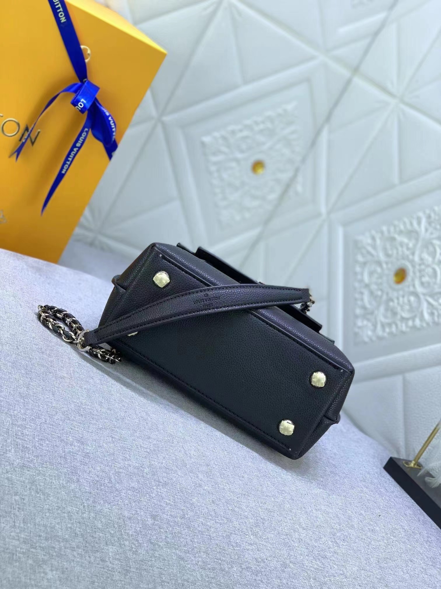 Replica Louis Vuitton Lv Lockme Ever Mini Bag M20997 Black