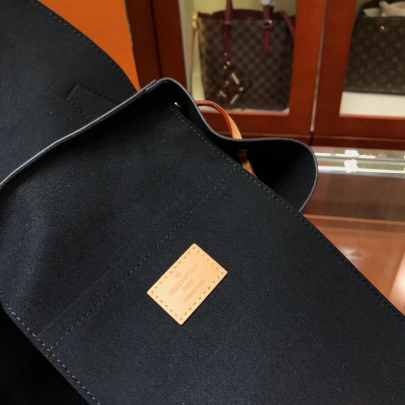 Replica Louis Vuitton Monogram Canvas Sperone Bb M45638