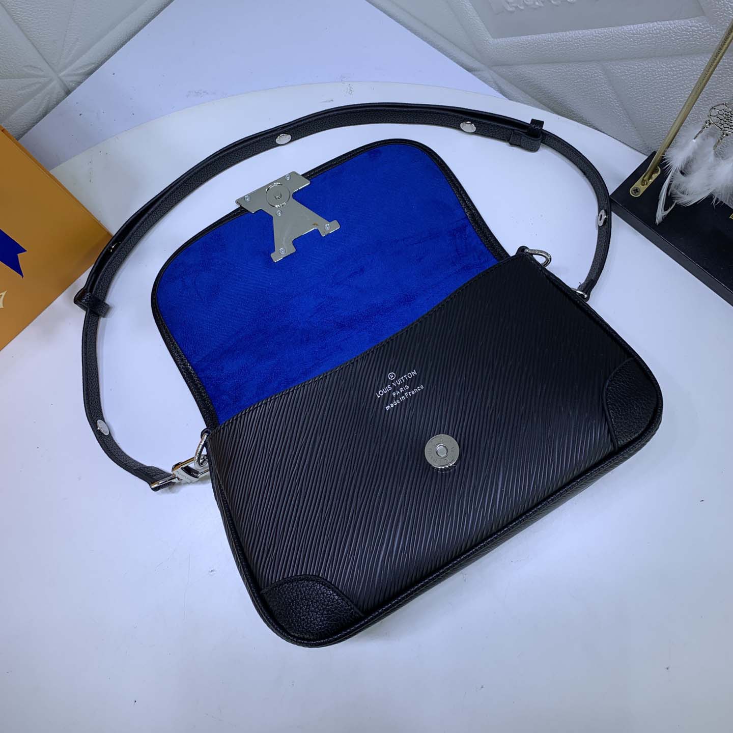 Replica Louis Vuitton Buci Crossbody Essential Daily Bag