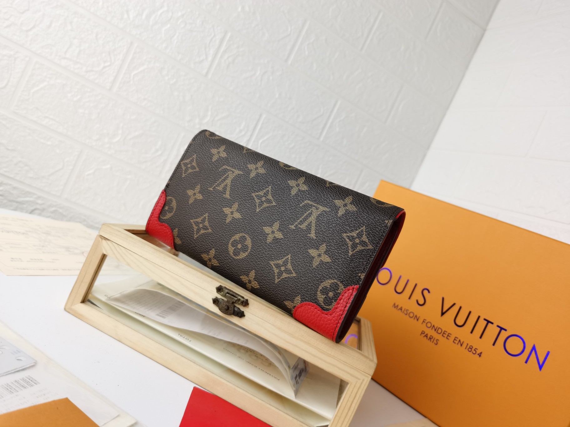 Replica Louis Vuitton Sarah Wallet Retiro Long Wallet