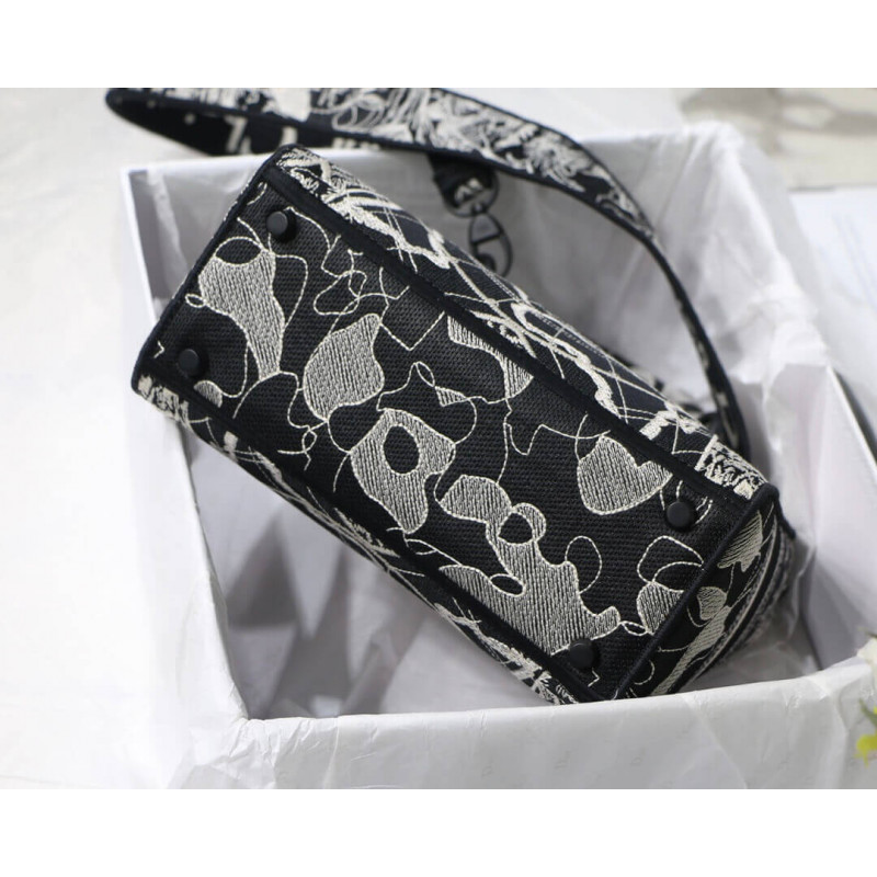 Replica Christian Dior Medium Lady D-Lite Bag Black And White Around The World Embroidery M0565