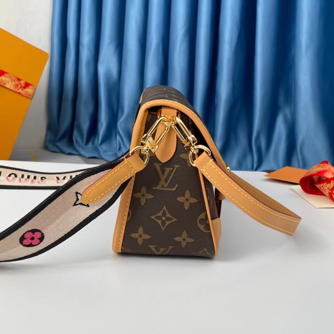 Replica Louis Vuitton Monogram Canvas Diane Bag M45985