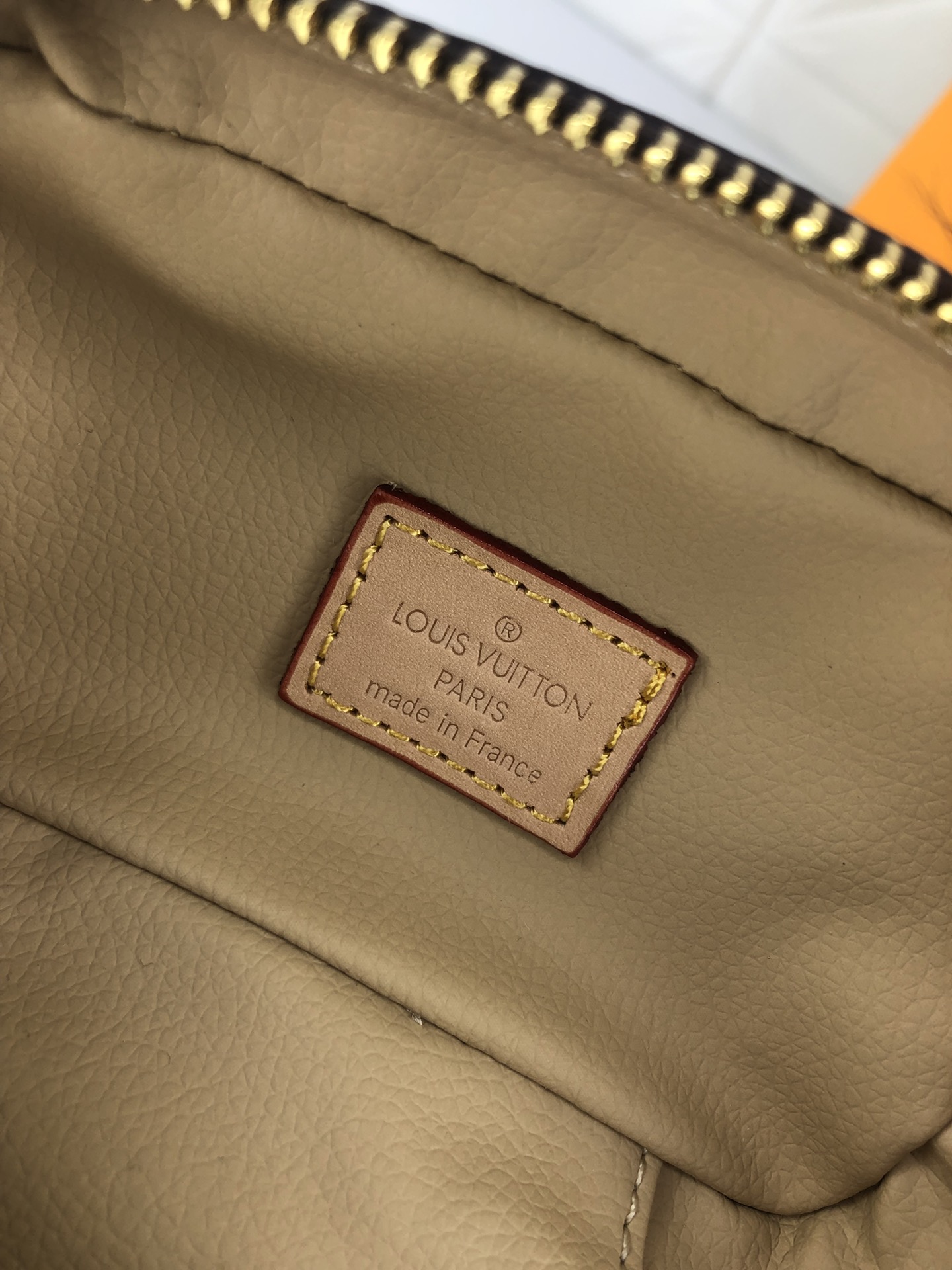 Replica Louis Vuitton Nice Vanity Make Up