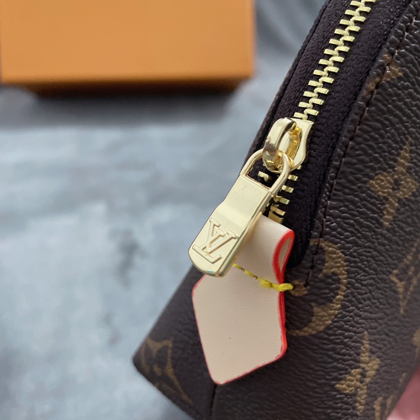 Replica Louis Vuitton Cosmetic Pouch K02