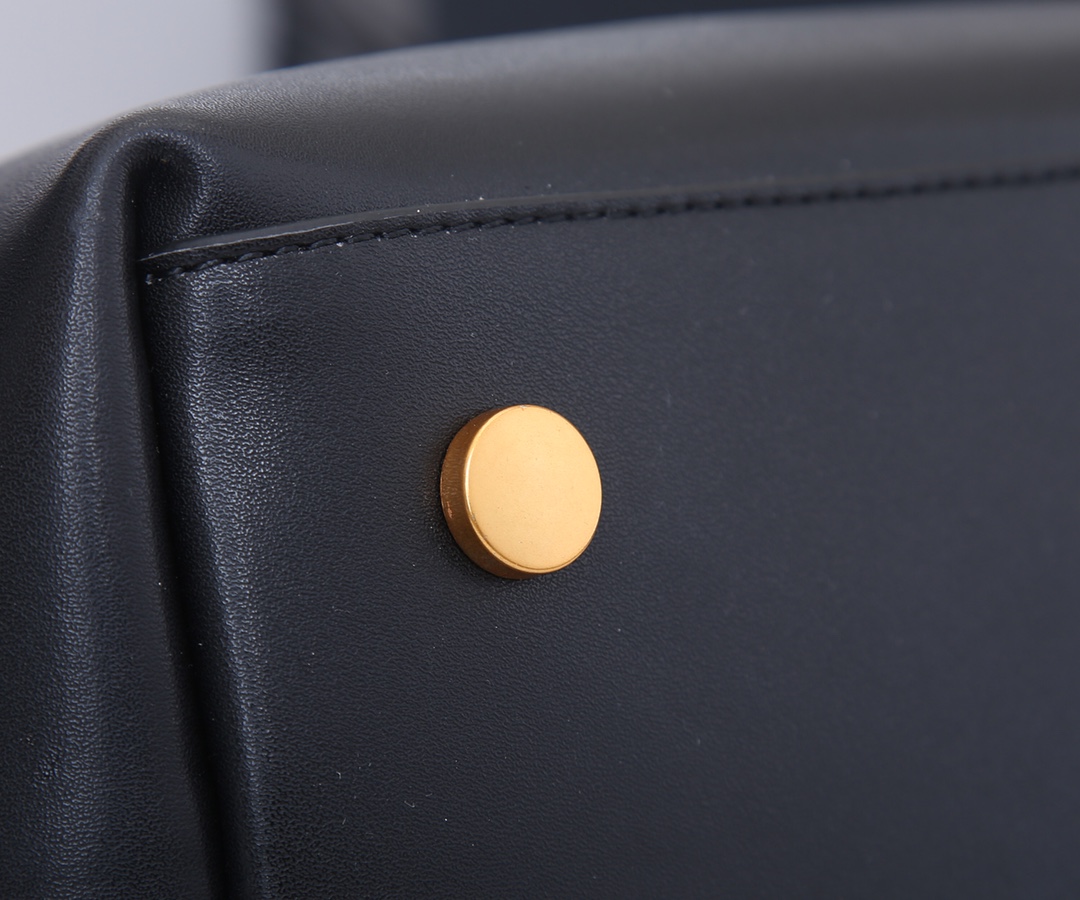 Replica Ysl Bold East/West Shopping Bag In Grained Leather