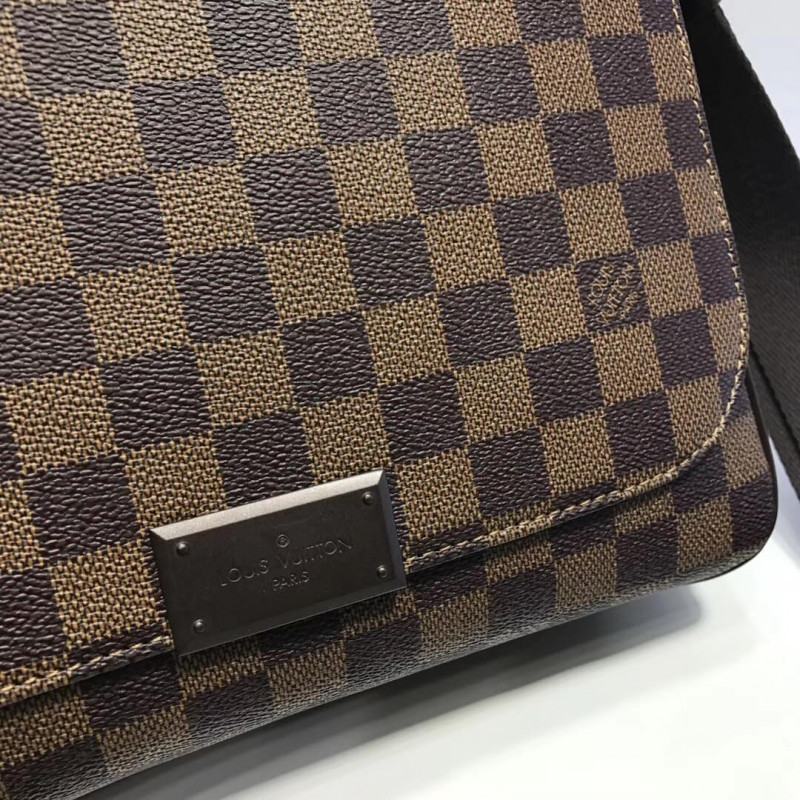 Replica Louis Vuitton Damier Ebene Canvas District Pm N41212