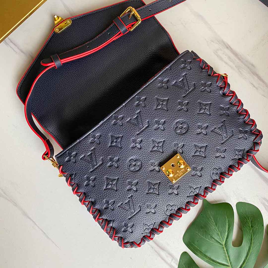 Replica Louis Vuitton Pochette Metis M44881 Navy Blue/Beige/White