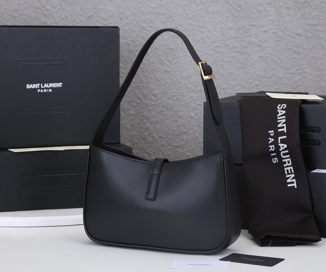 Replica Ysl Le 5 A 7 Hobo Bag In Smooth Leather 2024