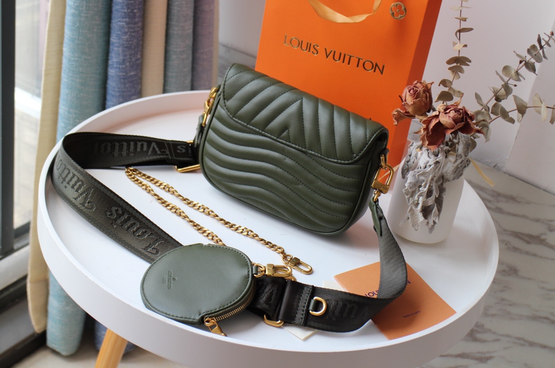Replica Louis Vuitton New Wave Multi-Pochette M56471