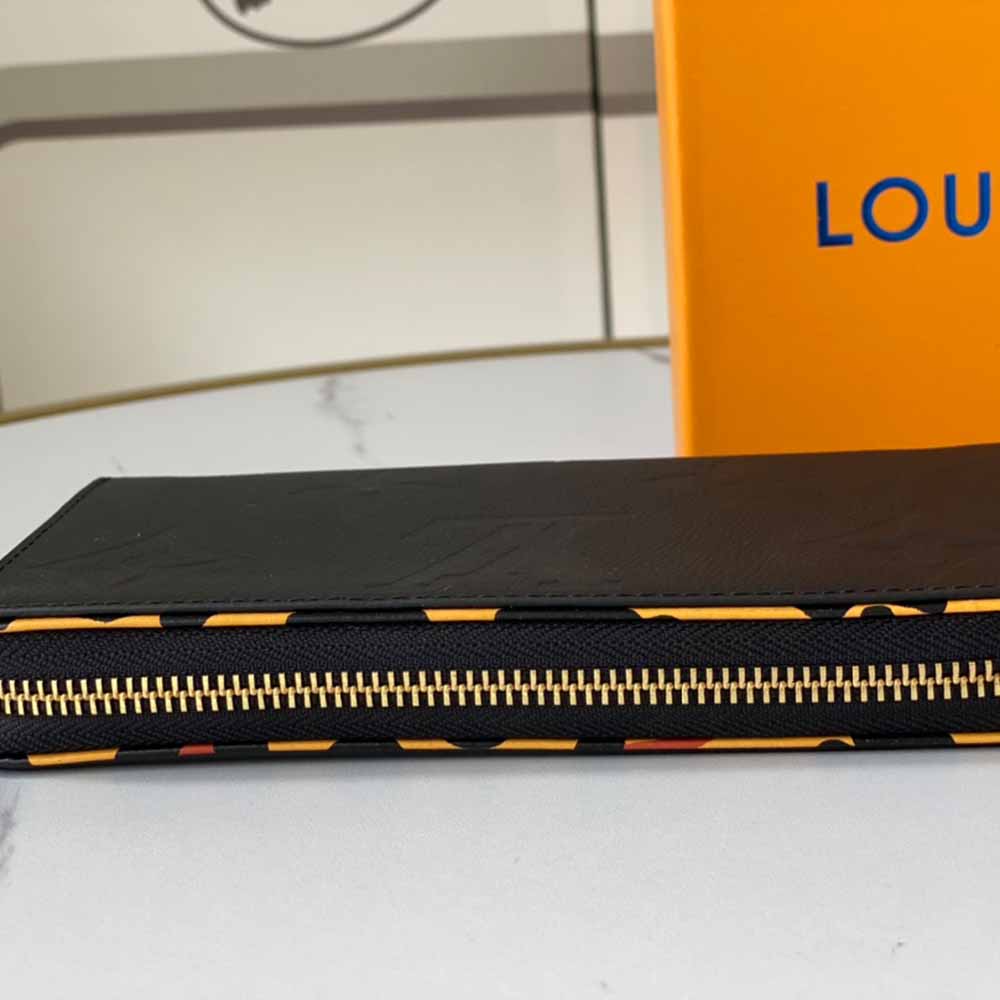 Replica Louis Vuitton Leopard Zippy Wallet M80685