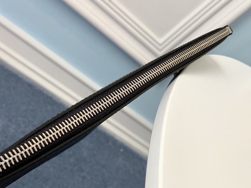 Replica Louis Vuitton Aaa- Discovery Pochette N60112