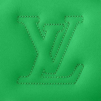 Replica Louis Vuitton OverTheMoon M21595