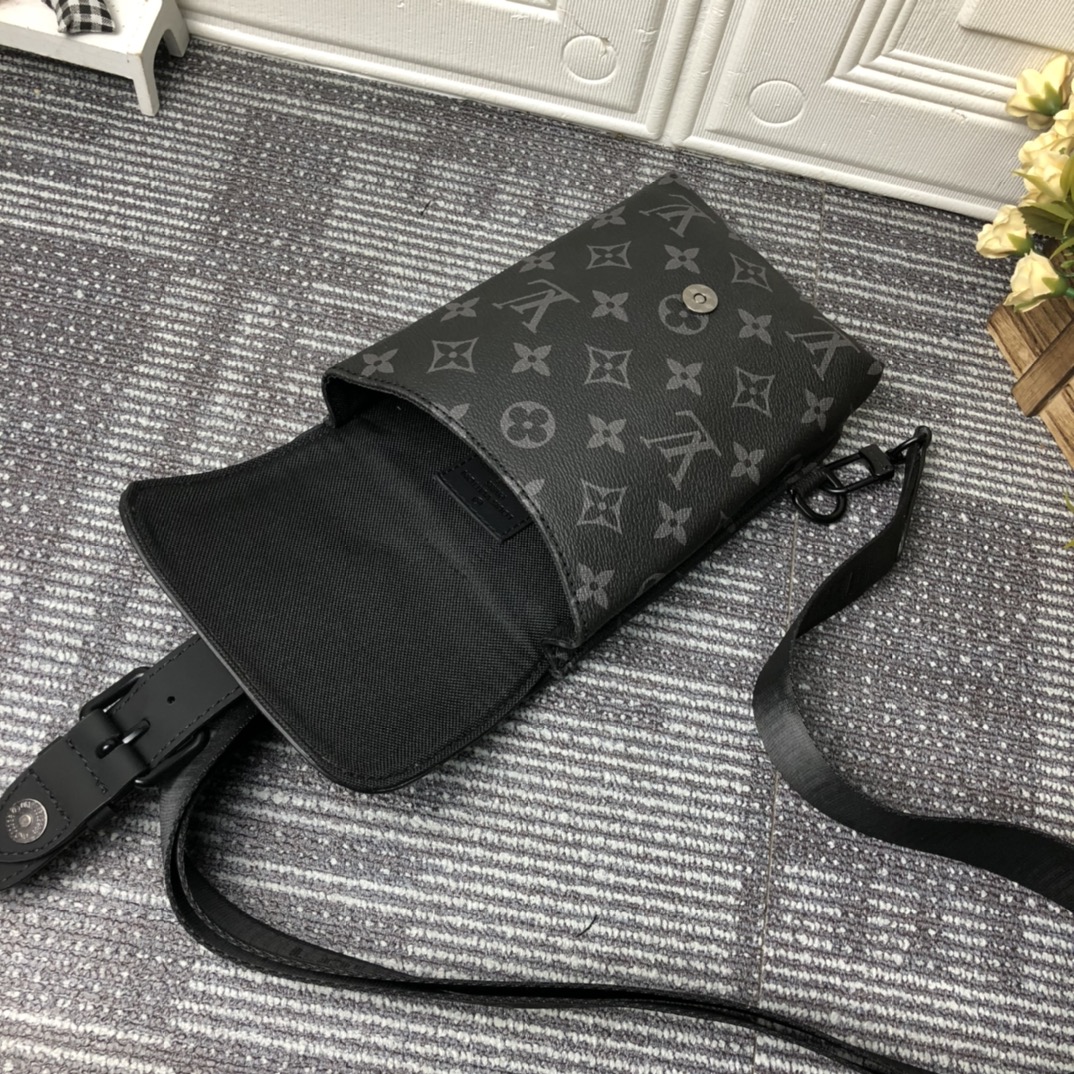 Replica Louis Vuitton Saumur Slingbag M45912