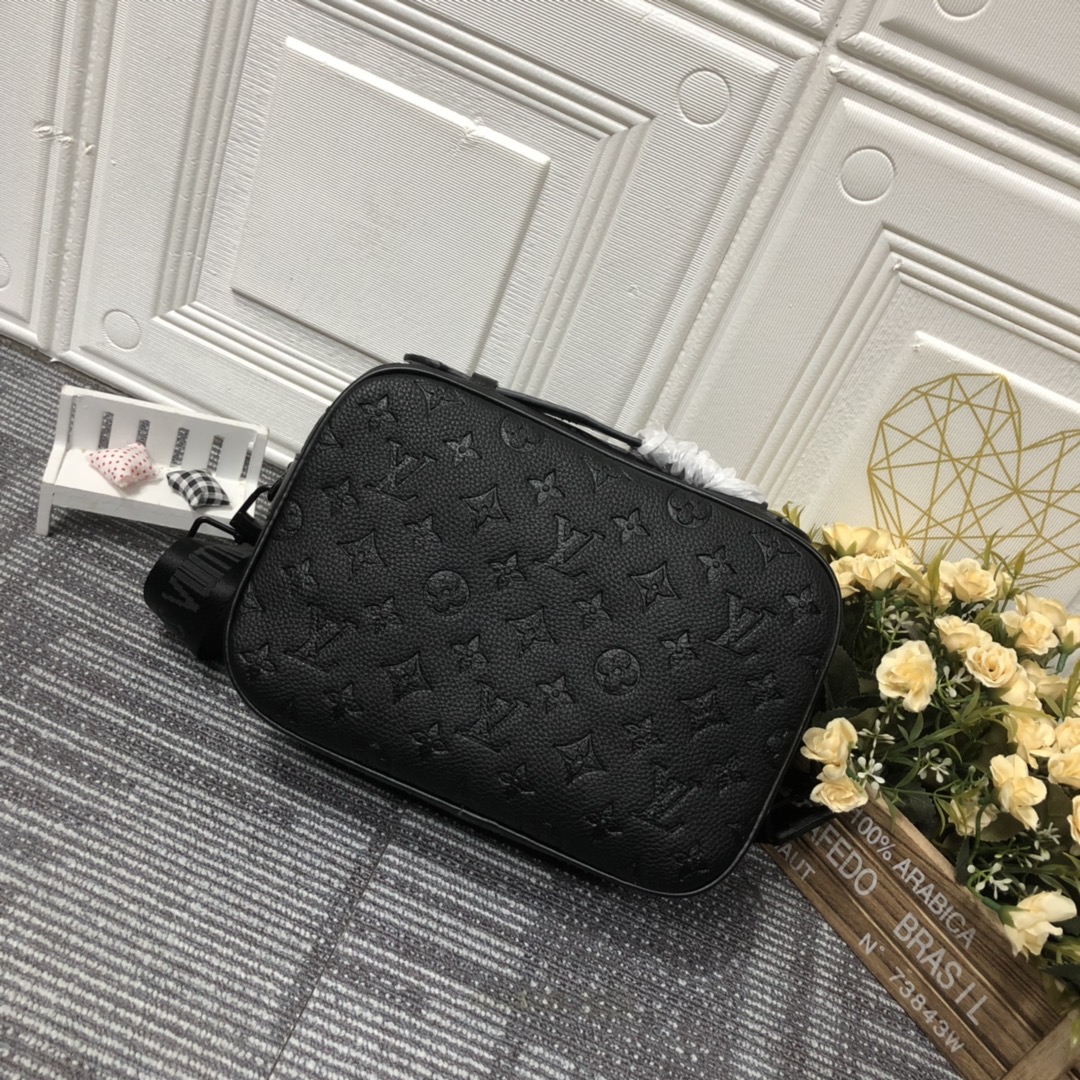 Replica Louis Vuitton S Lock Messenger M45863