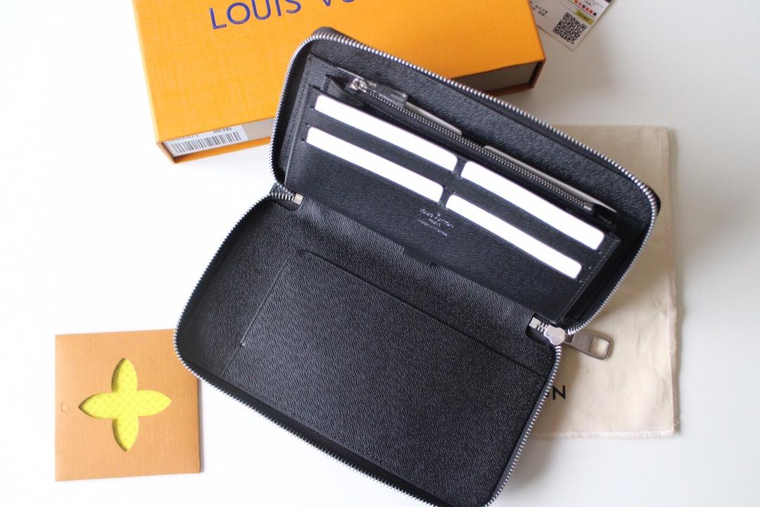 Replica Louis Vuitton Men’S Zippy Organizer