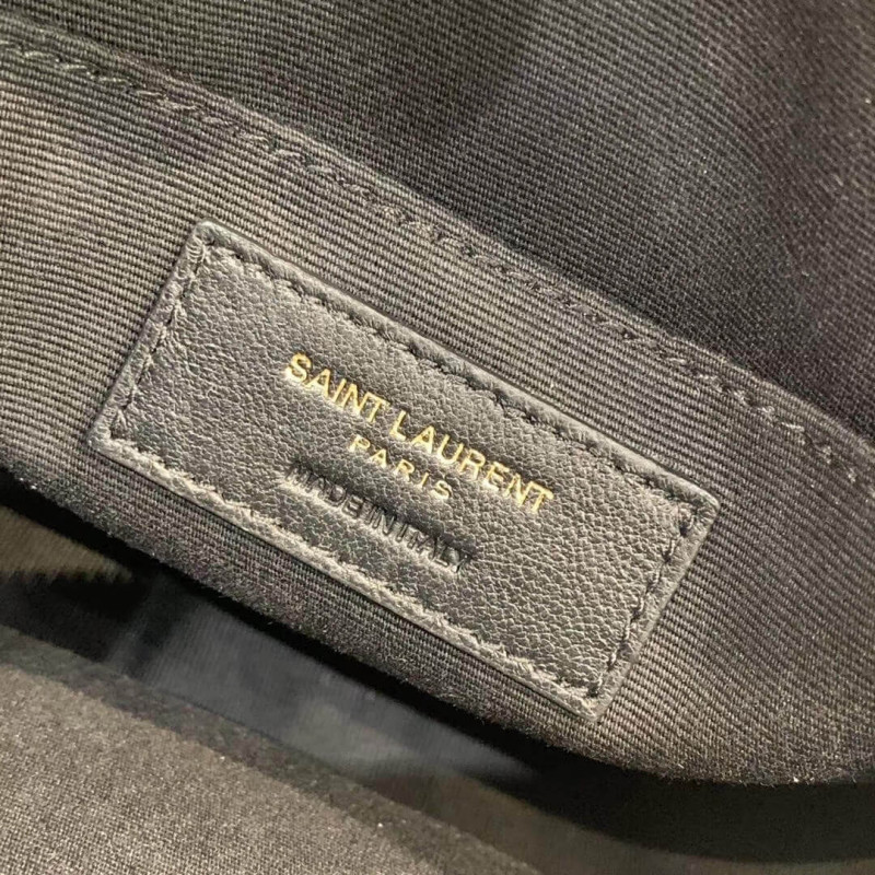 Replica Saint Laurent Vinyle Round Camera Bag In Chevron-Quilted Grain Leather 6104361