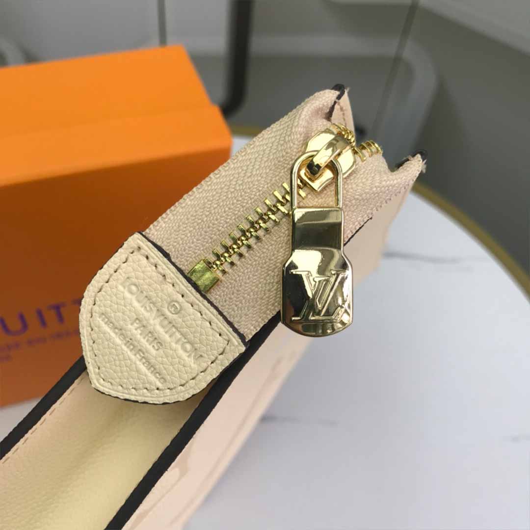 Replica Louis Vuitton By The Pool-Toiletry Pouch 26 M80504