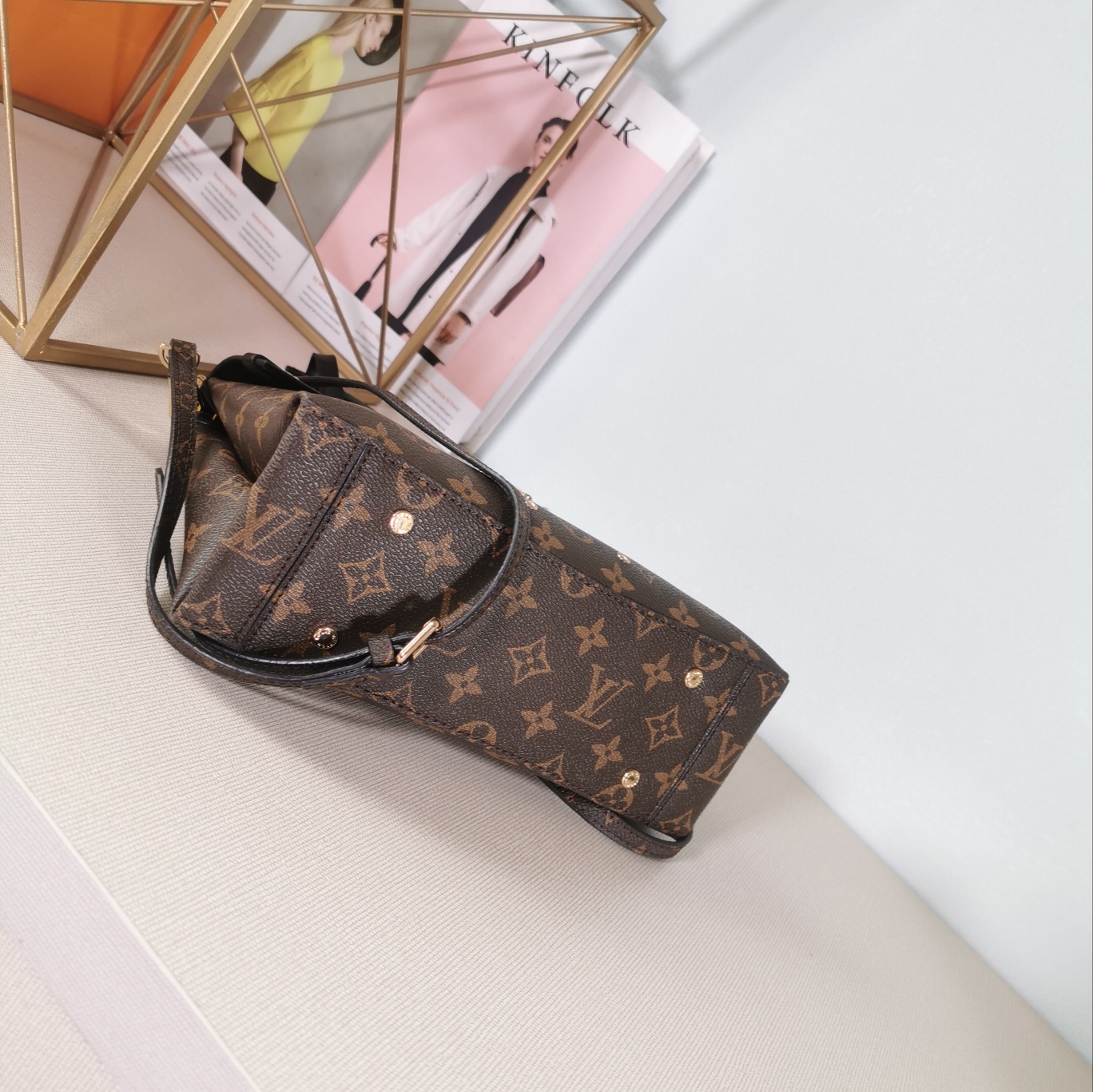 Replica Louis Vuitton One Handle M43125