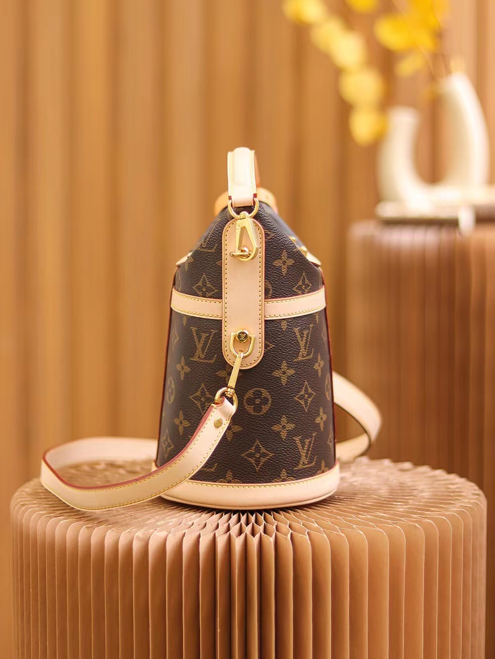Replica Louis Vuitton Monogram Canvas Duffle Bag M43587
