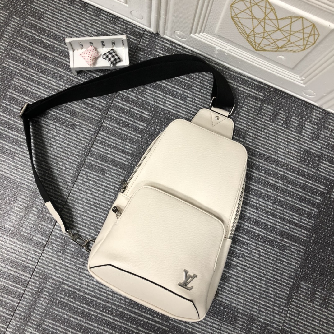 Replica Louis Vuitton Avenue Sling Bag M30443