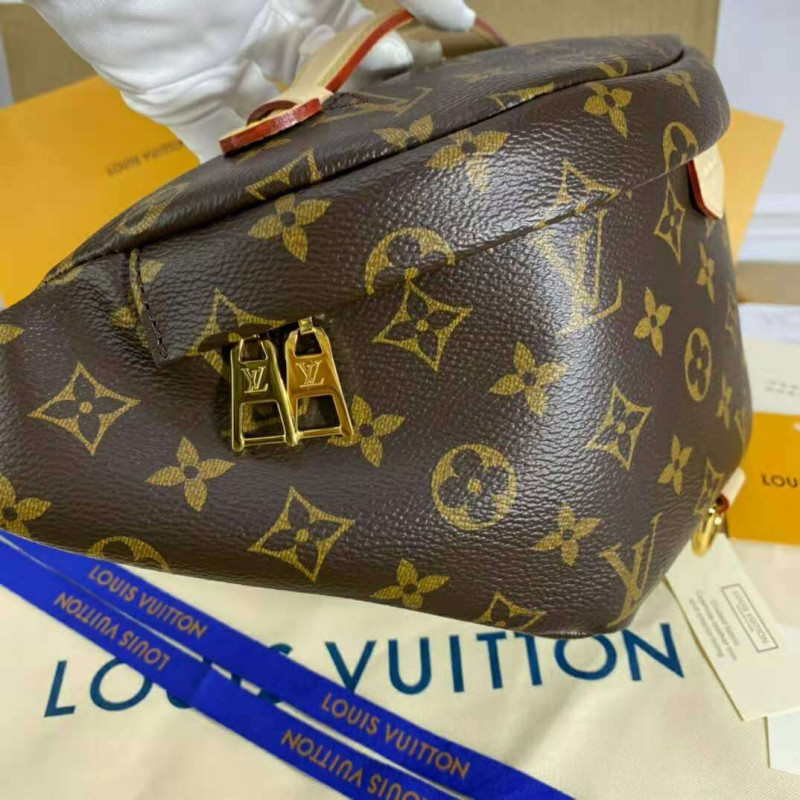Replica Louis Vuitton Monogram Canvas Bumbag M43644