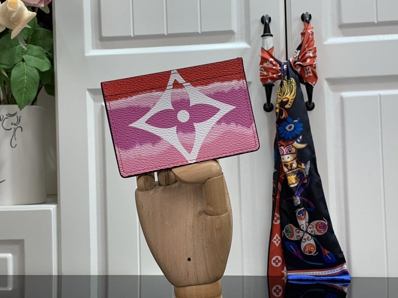 Replica Louis Vuitton Escale Card Holder M69115