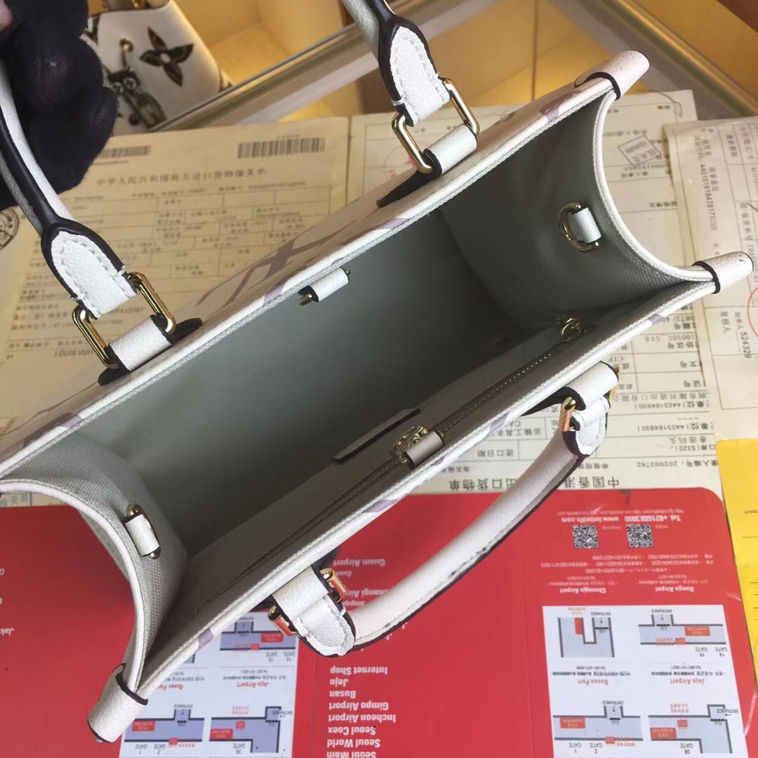 Replica Louis Vuitton Onthego Pm M45659 Black/White/Beige