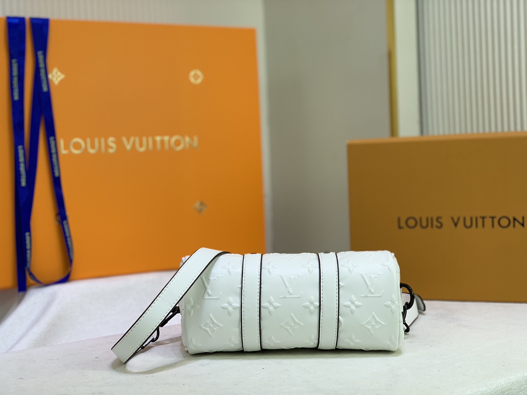 Replica Louis Vuitton Keepall Xs Monogram Seal Version