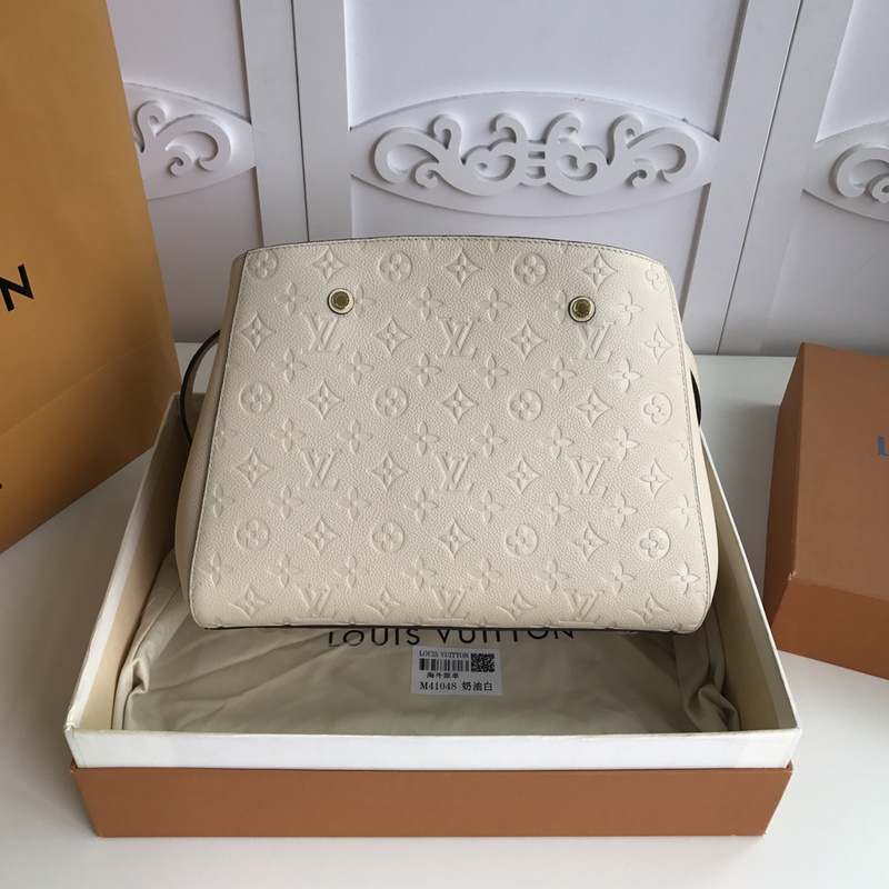 Replica Louis Vuitton Aaa-Montaigne Mm-M44061 White