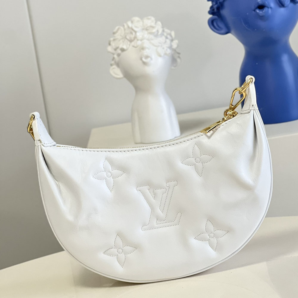 Replica Louis Vuitton Aaa- Over The Moon