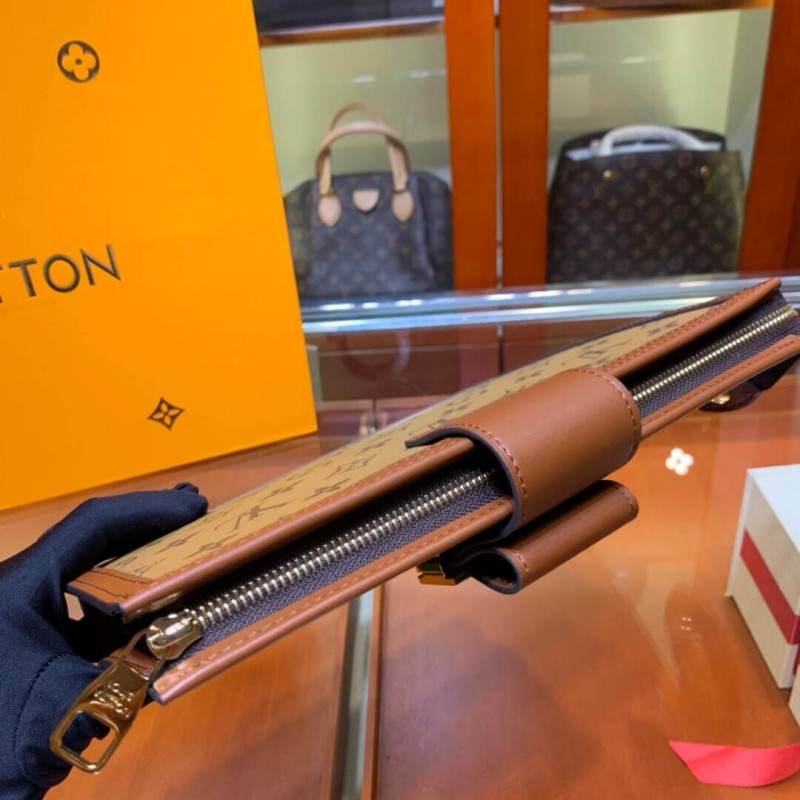 Replica Louis Vuitton Pochette Dauphine M69184