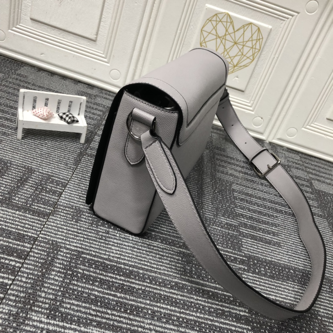 Replica Louis Vuitton New Flap Messenger M30813