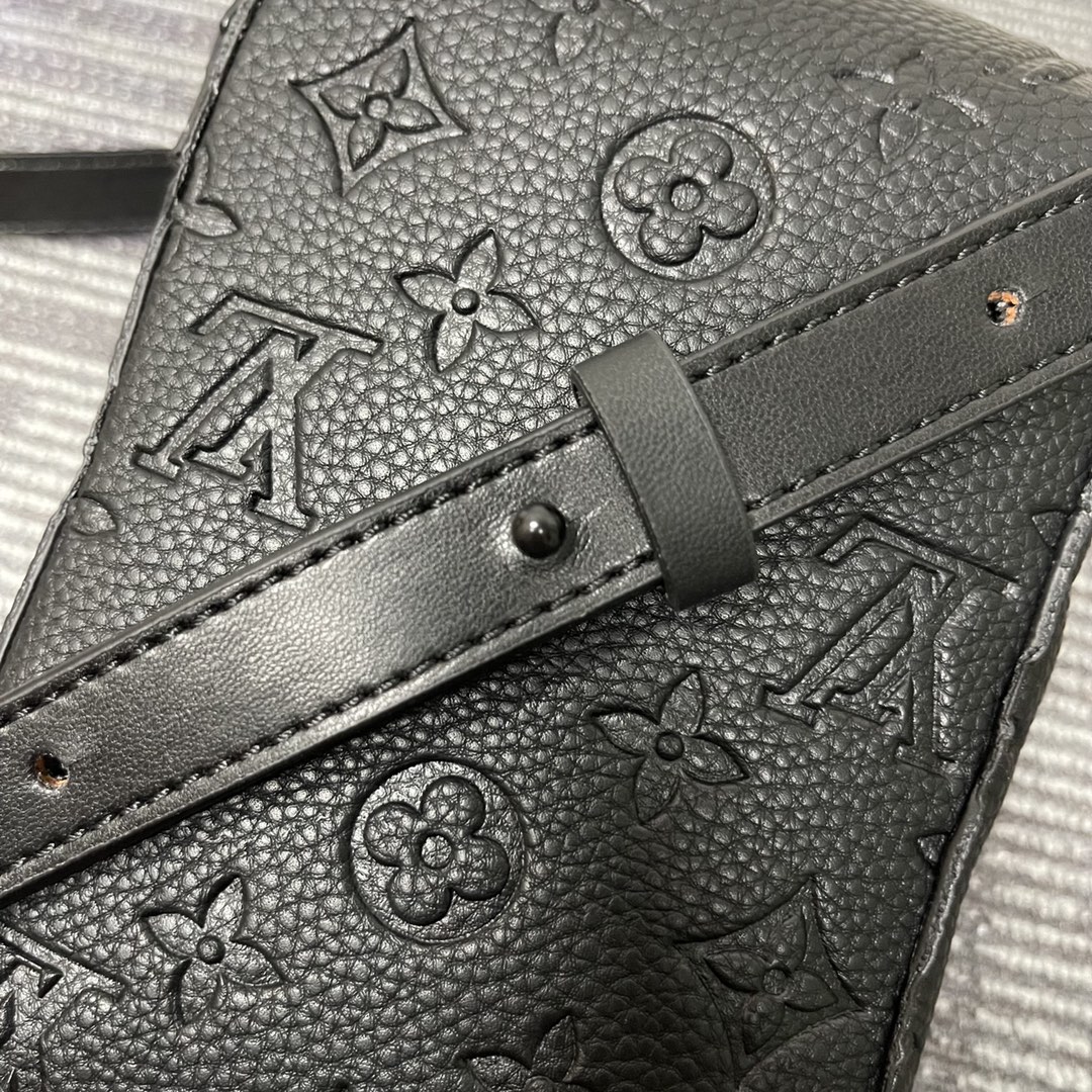 Replica Louis Vuitton S-Lock Vertical Wearable Wallet M81524